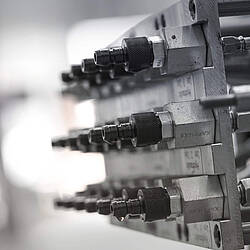 Etagenform-Spritzguss - Effektiv durch verdoppelte Produktion